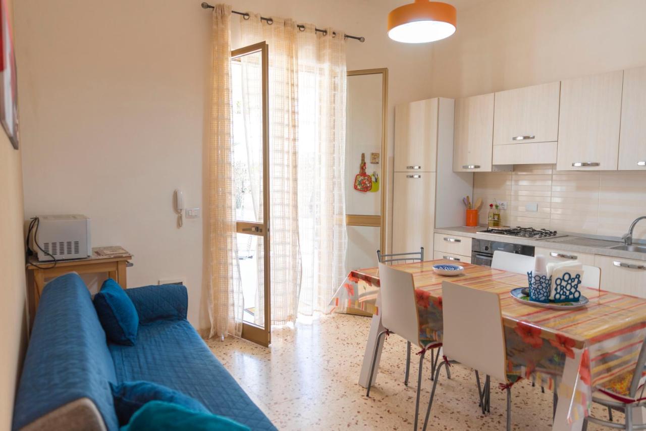 Villa Con Piscina Alcamo Marina Bagian luar foto